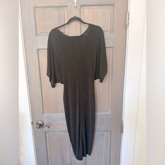 🖤 Lock & Key Midi Dress - Picture 2 of 6